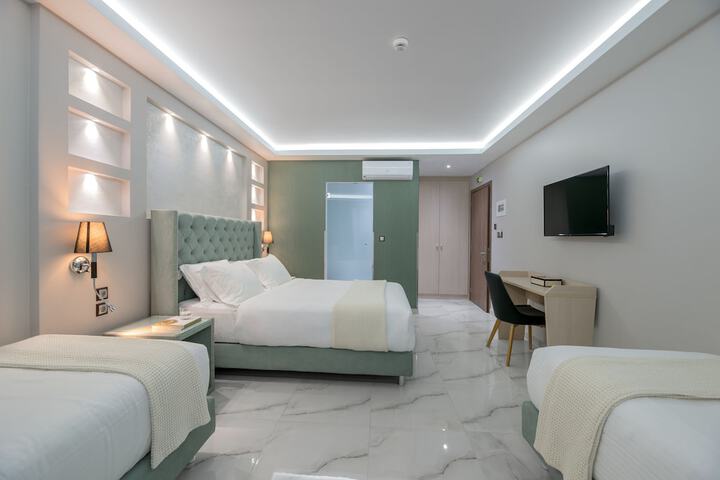 Room 22 of 120