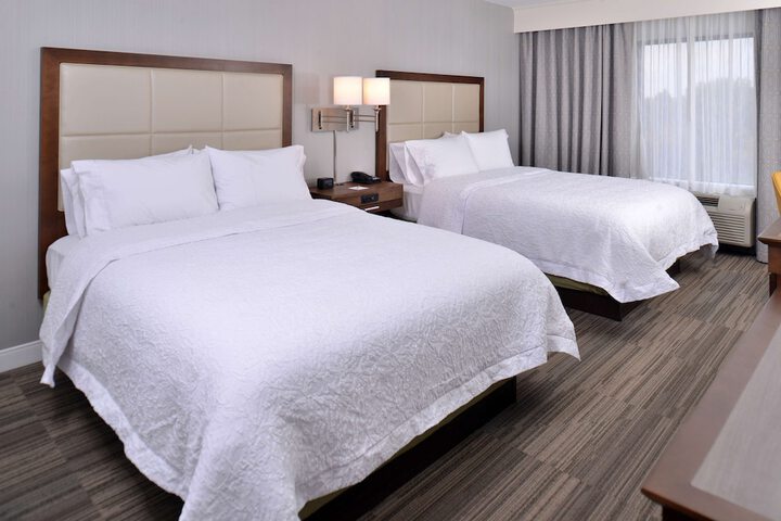 2 Queen Beds Mobility Accessible with Tub (1 of 16)