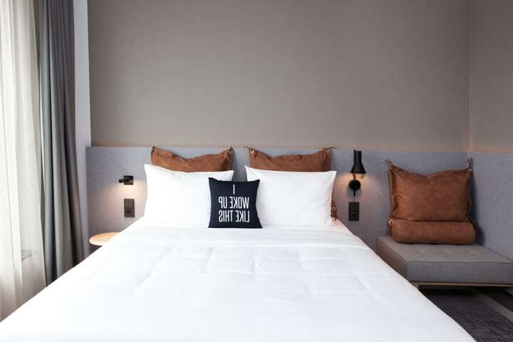 Room 18 of 49