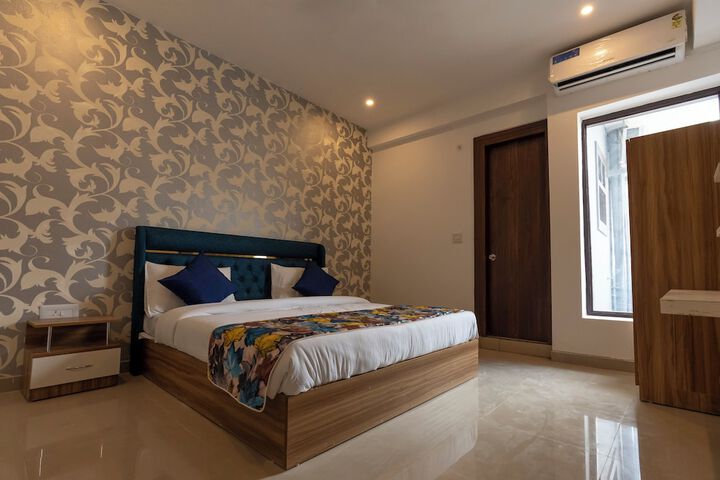 Room 18 of 61