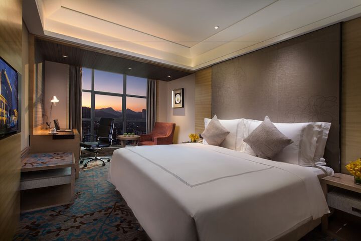 Room 5 of 43