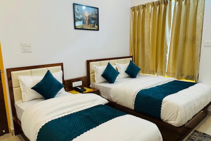 Room 2 of 16