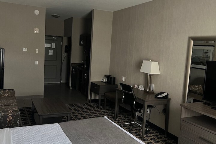 Room 15 of 34