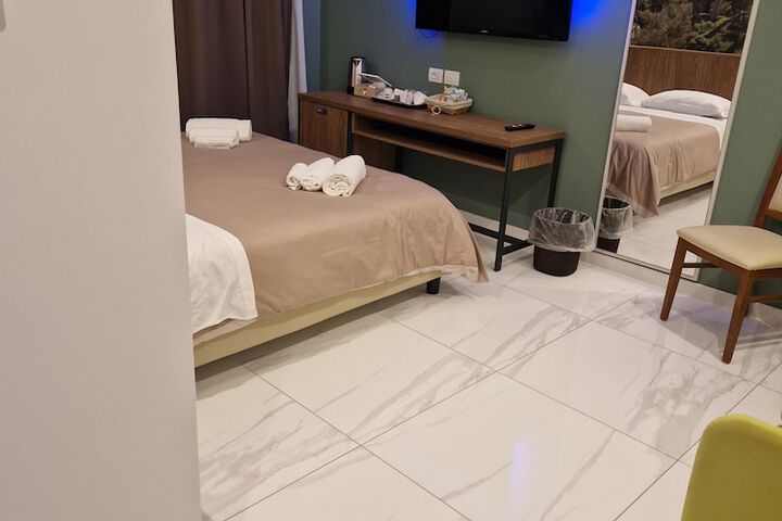 Room 13 of 58