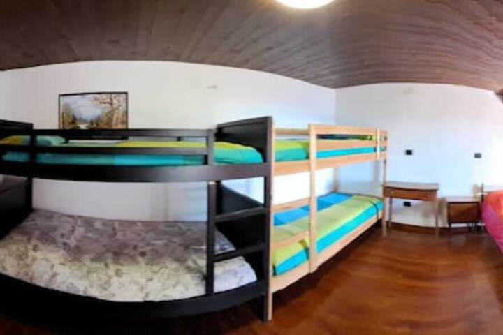 Room 13 of 28