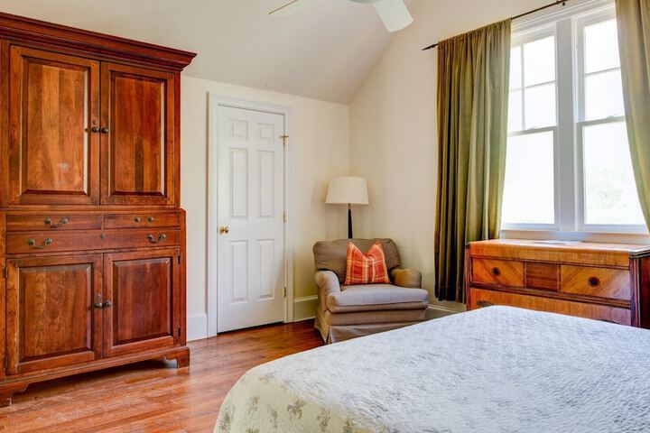 Room 8 of 64