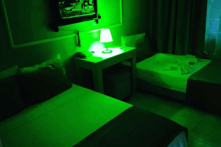 Room 16 of 49