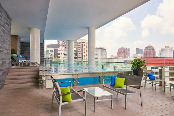 Pools & Facilities