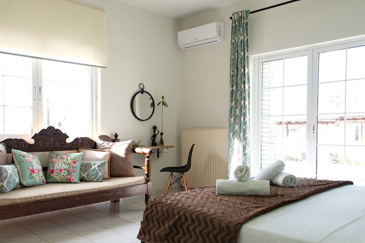 Room 20 of 33