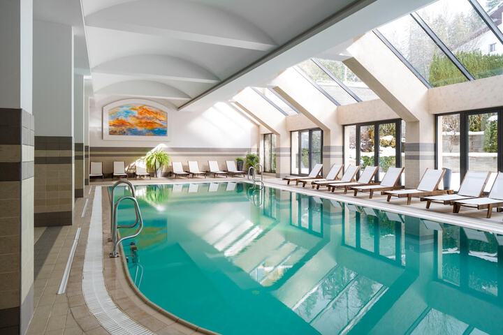 Pool 92 of 159