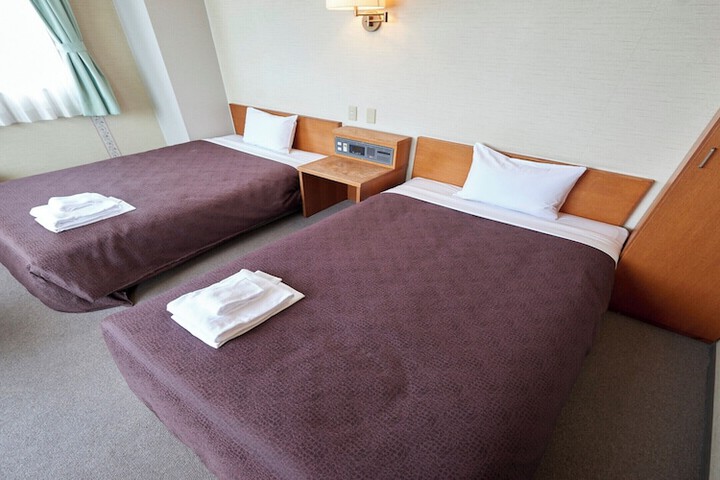 Room 7 of 15