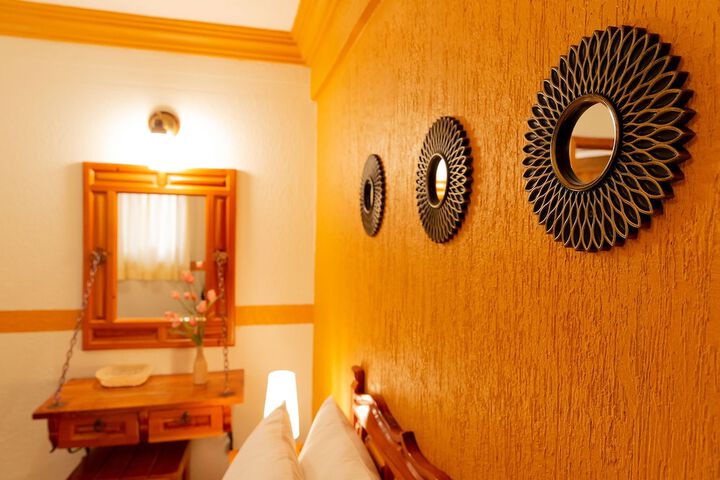 Room 17 of 24