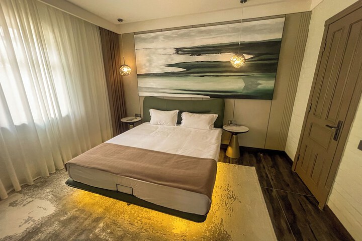 Room 40 of 74