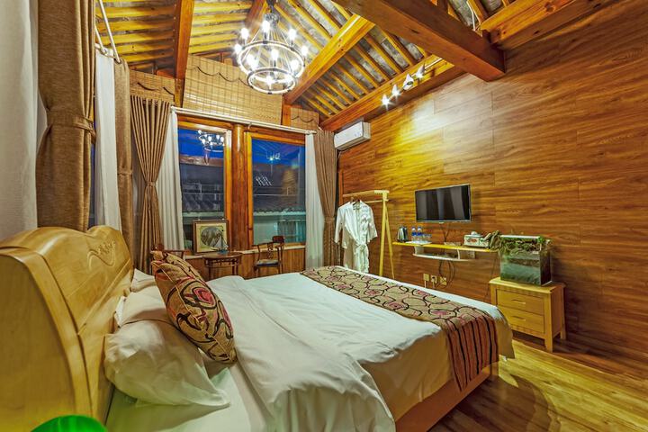 Room 15 of 40