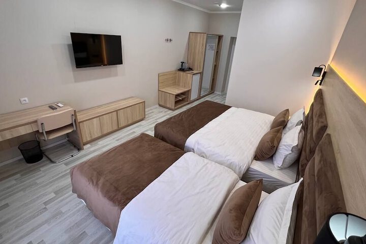 Room 14 of 36