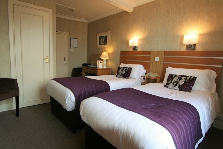 Room 37 of 72