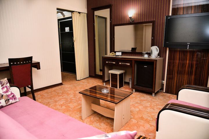 Room 22 of 40