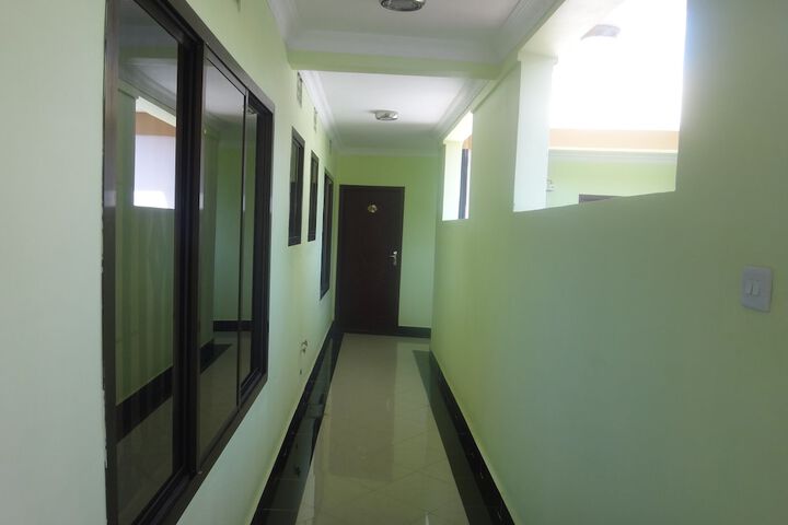 Ballroom/Hall 39 of 57