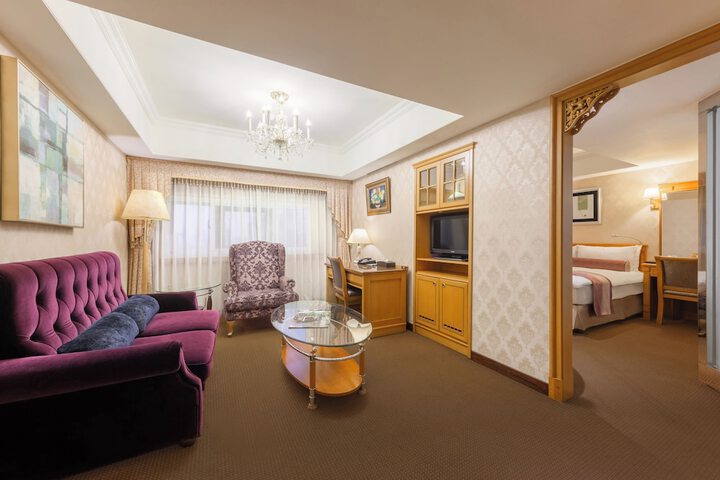 Room 19 of 60