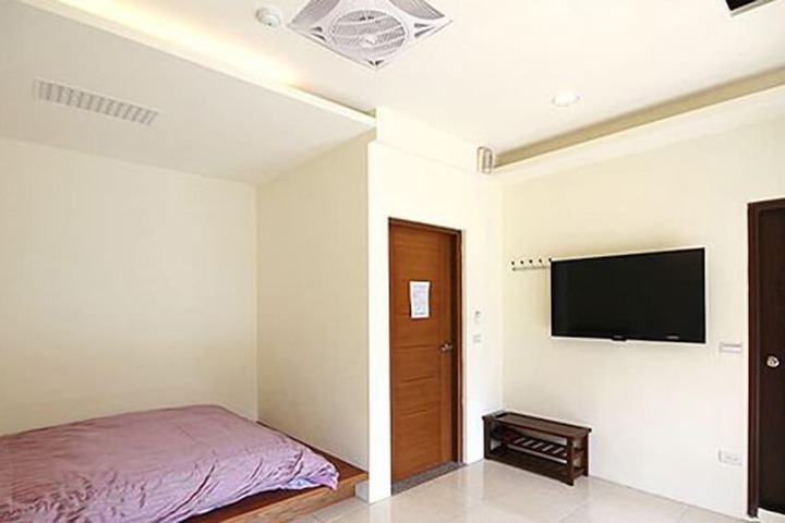 Room 10 of 40