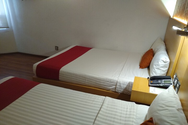 Room 18 of 35