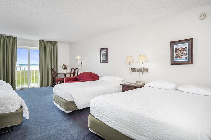 Room 3 of 21