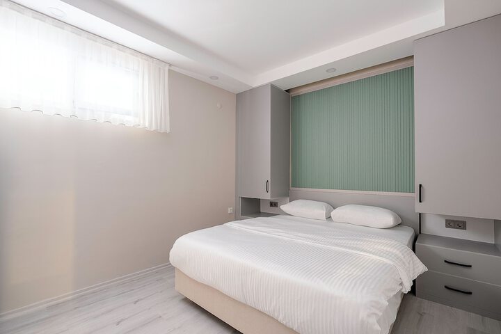 Room 48 of 293