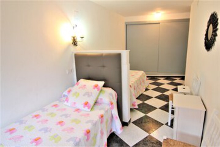Room 55 of 75