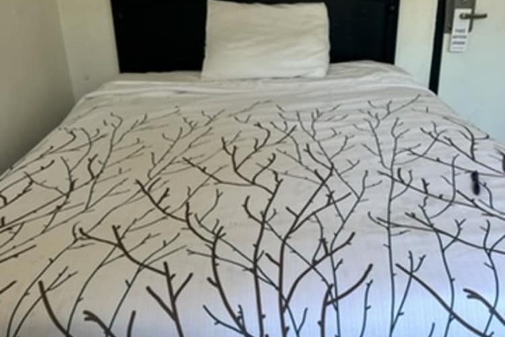 Room 11 of 31