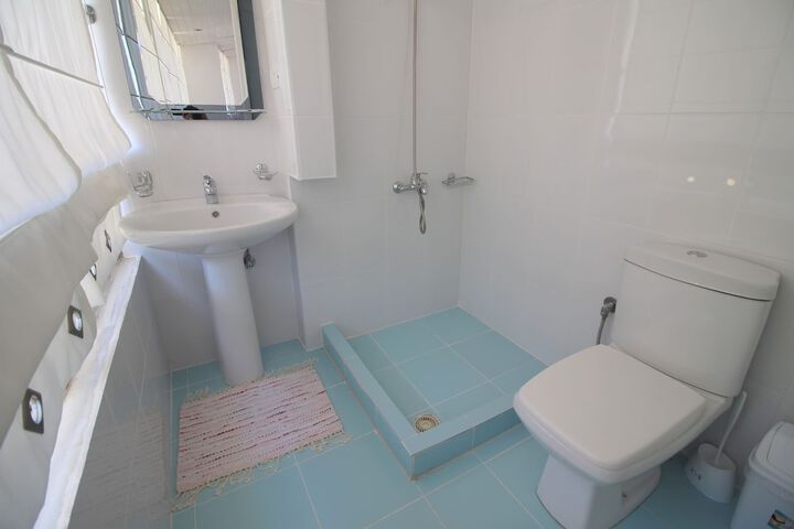 Room 146 of 177