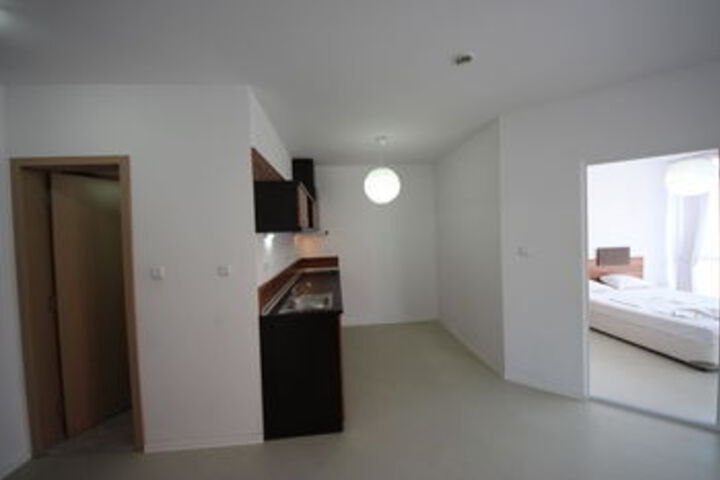 Room 71 of 153