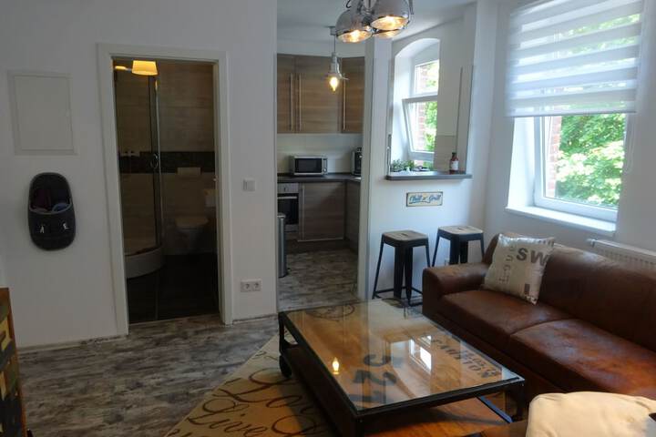 Room 2 of 27