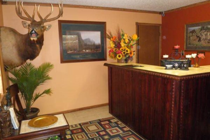 HOTCHKISS INN MOTEL