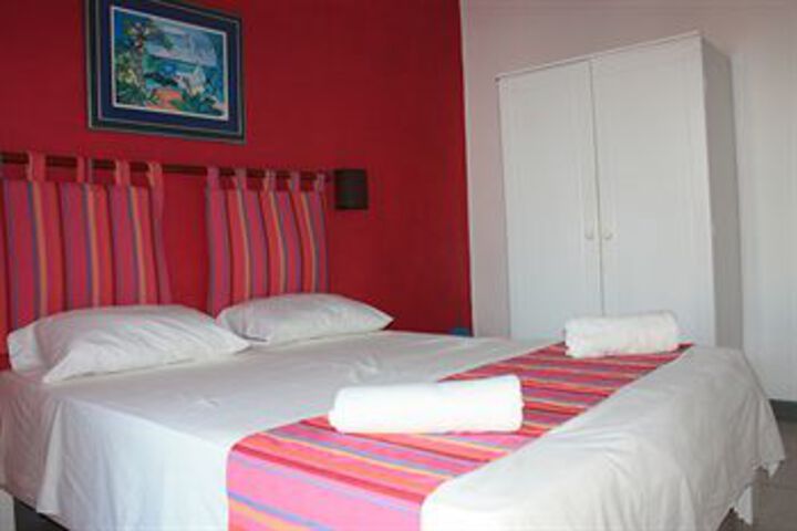 Room 14 of 33