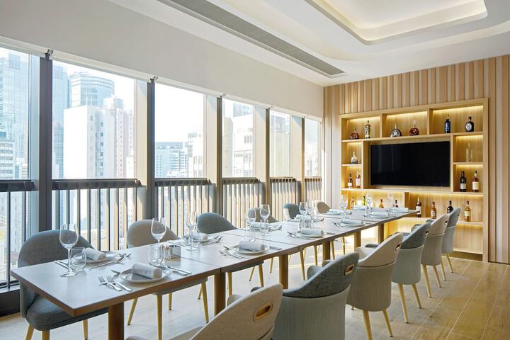Dining 67 of 82