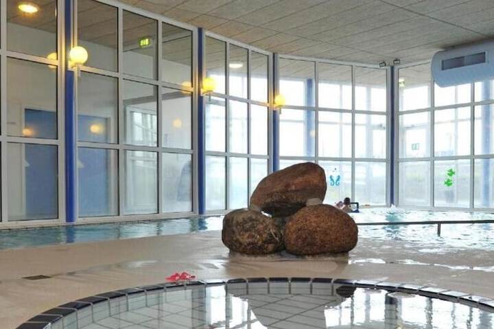 Pool 18 of 45
