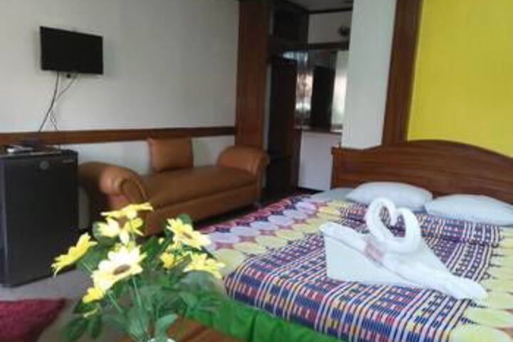 Room 27 of 68