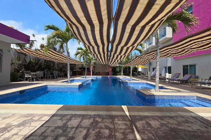 Pool 26 of 40