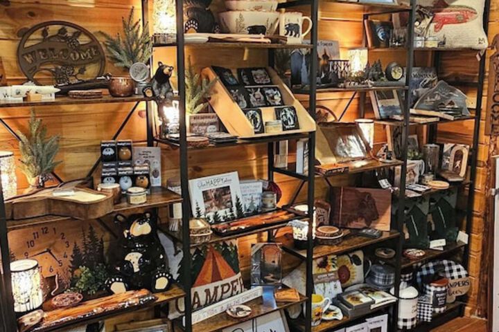 Gift Shop 98 of 140