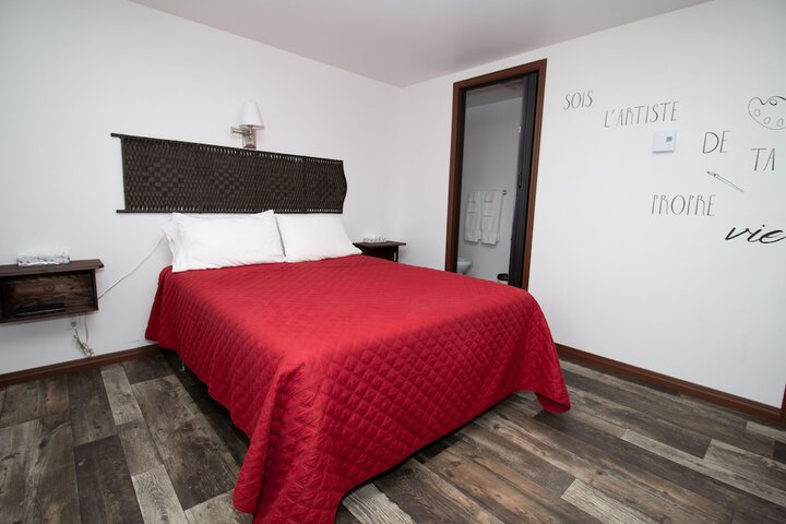 Room 5 of 13