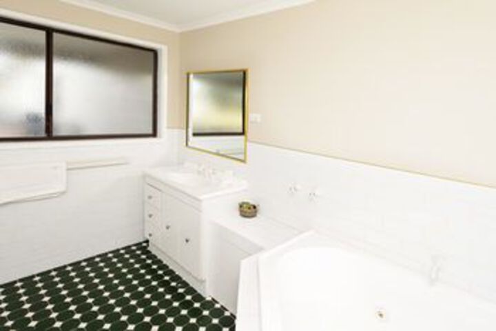 Room 3 of 15