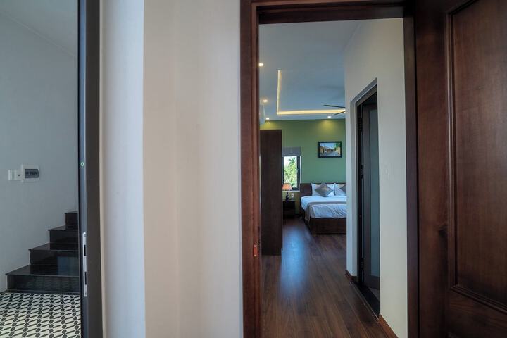 Room 48 of 68