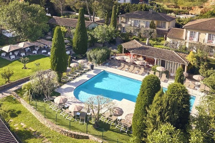Pool Hotel
