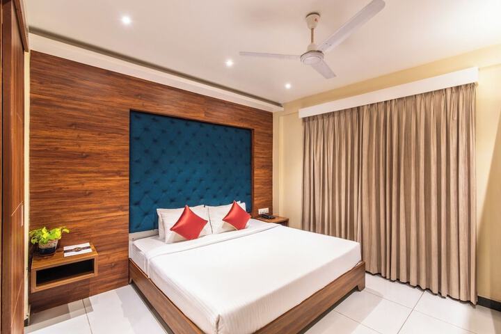 Room 2 of 5