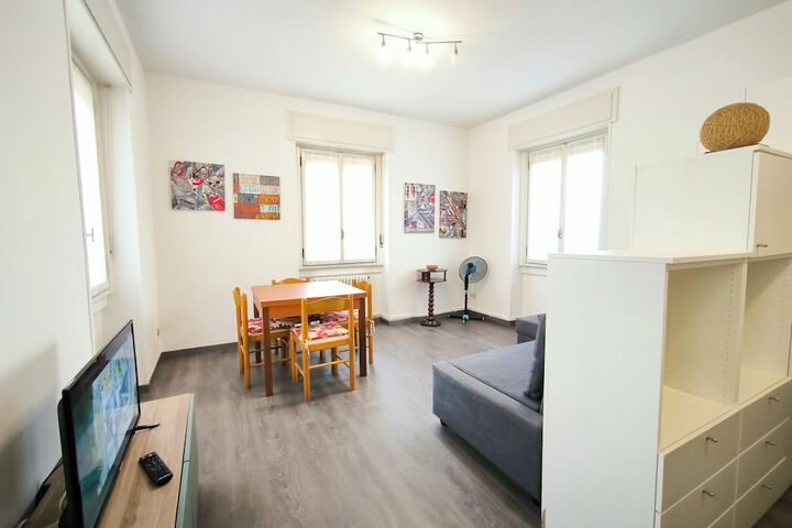 Room 13 of 20