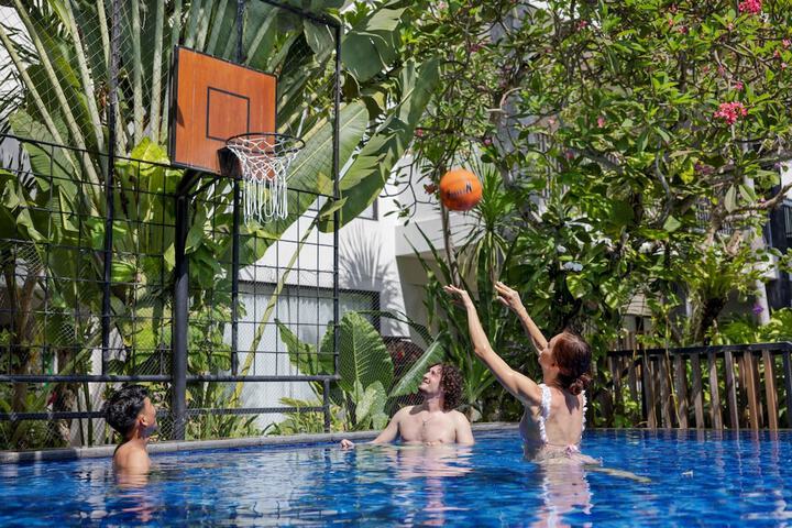 Pool Hotel