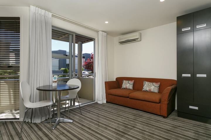 Room 105 of 200
