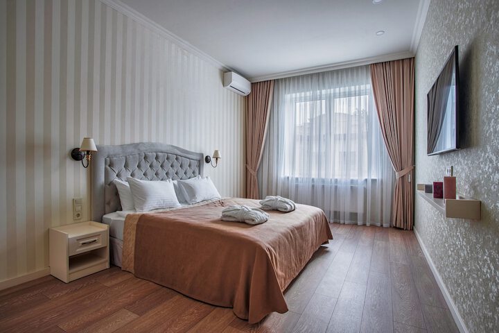 Room 37 of 40