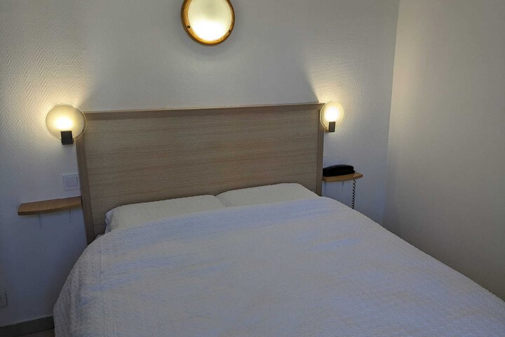 Room 3 of 19