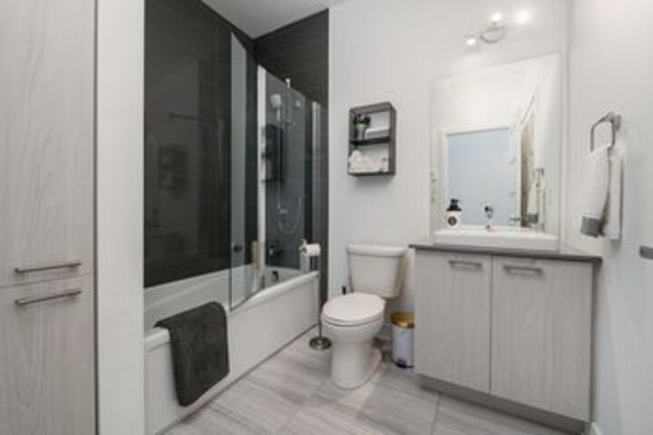 Room 4 of 30